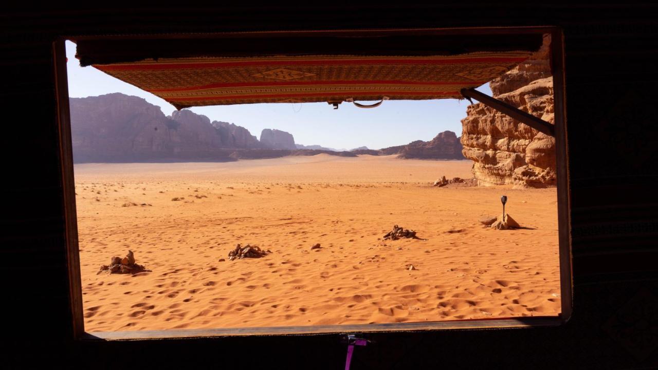 Wadi Rum Meteorite Camp Bed & Breakfast Exterior photo